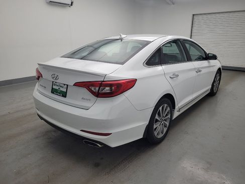 Used 2016 Hyundai Sonata Sport w/ Option Group 02 FWD image 9