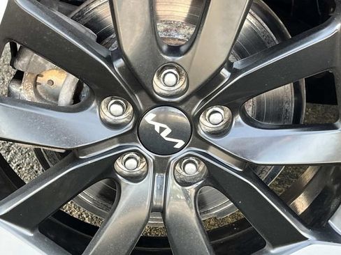 Used 2023 Kia Telluride S w/ S Sunroof Package AWD/4WD image 14