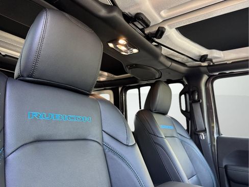 New 2023 Jeep Wrangler Unlimited Rubicon 4xe w/ Cold Weather Group image 17