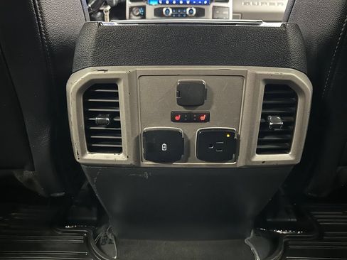 Used 2022 Ford F250 Lariat w/ Chrome Package AWD/4WD image 23