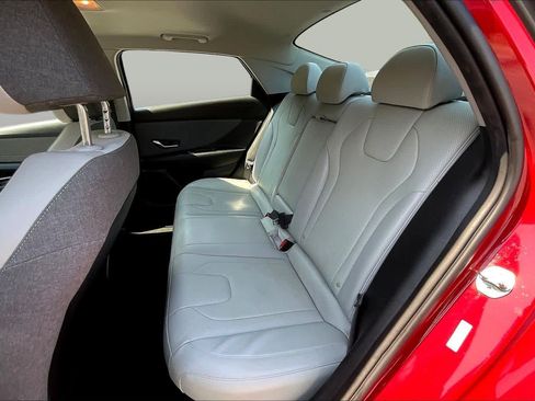 Used 2022 Hyundai Elantra Limited FWD image 20