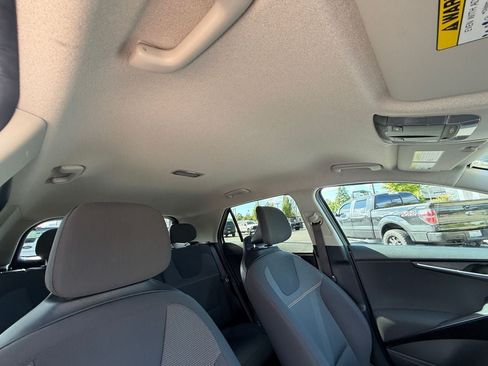Used 2025 Kia Niro LX FWD image 27