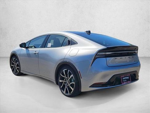 New 2026 Toyota Prius Plug-In Hybrid FWD image 8