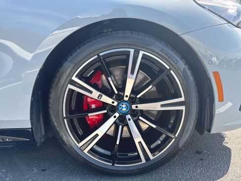 Used 2024 BMW i5 M60 w/ Premium Package image 2