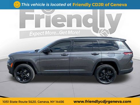 Used 2023 Jeep Grand Cherokee L Laredo image 8