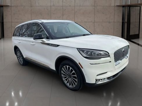 Used 2020 Lincoln Aviator Reserve w/ Equipment Group 201A image 11