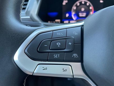 Used 2022 Volkswagen Tiguan SE FWD image 23