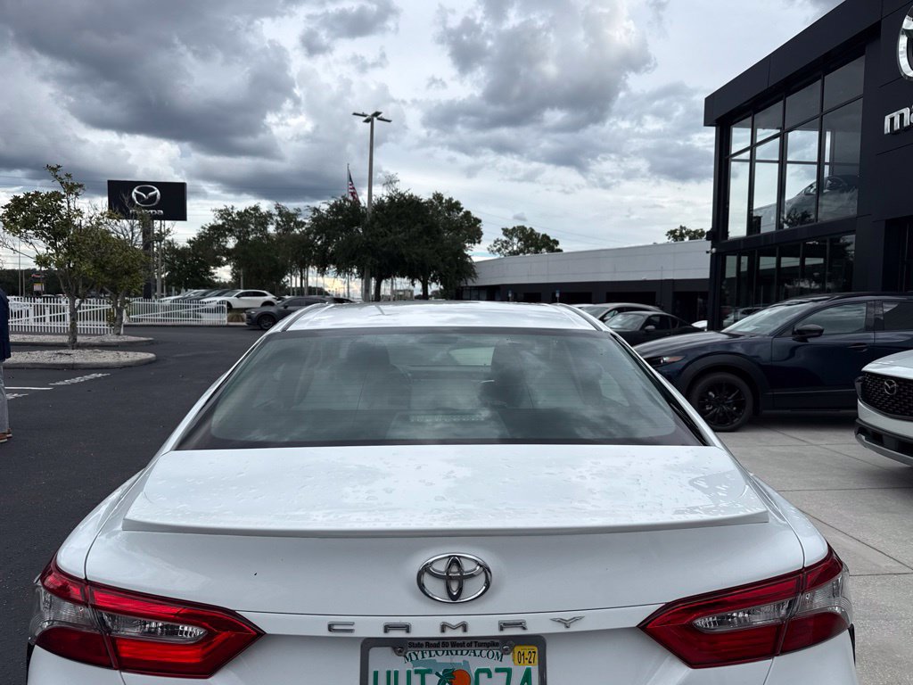 Used 2018 Toyota Camry SE w/ Convenience Package FWD image 6