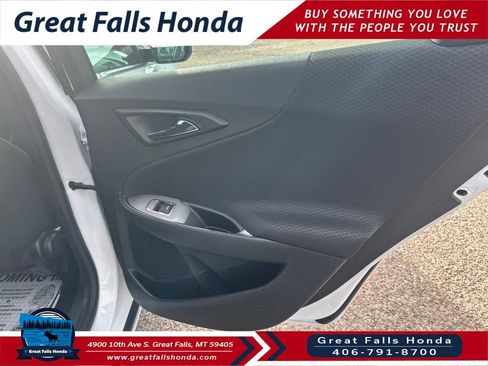 Used 2022 Chevrolet Malibu LT FWD image 25