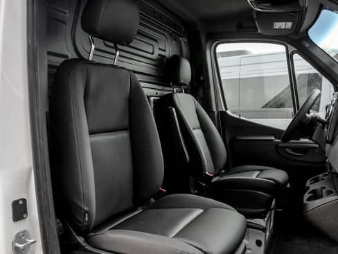 Used 2026 Mercedes-Benz Sprinter 2500 image 20