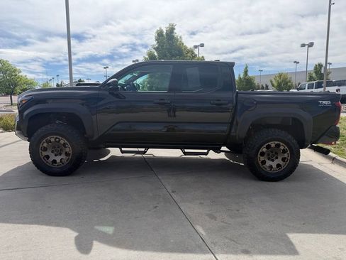 Used 2026 Toyota Tacoma TRD Off-Road AWD/4WD image 4