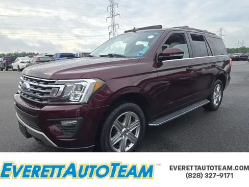 Used 2020 Ford Expedition XLT w/ Equipment Group 202A AWD/4WD image 1