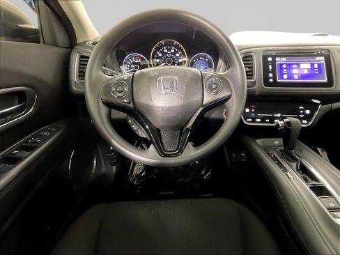 Used 2017 Honda HR-V EX image 8