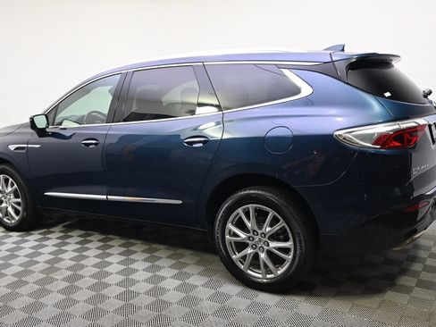 Used 2023 Buick Enclave Premium w/ Experience Buick Package AWD/4WD image 3