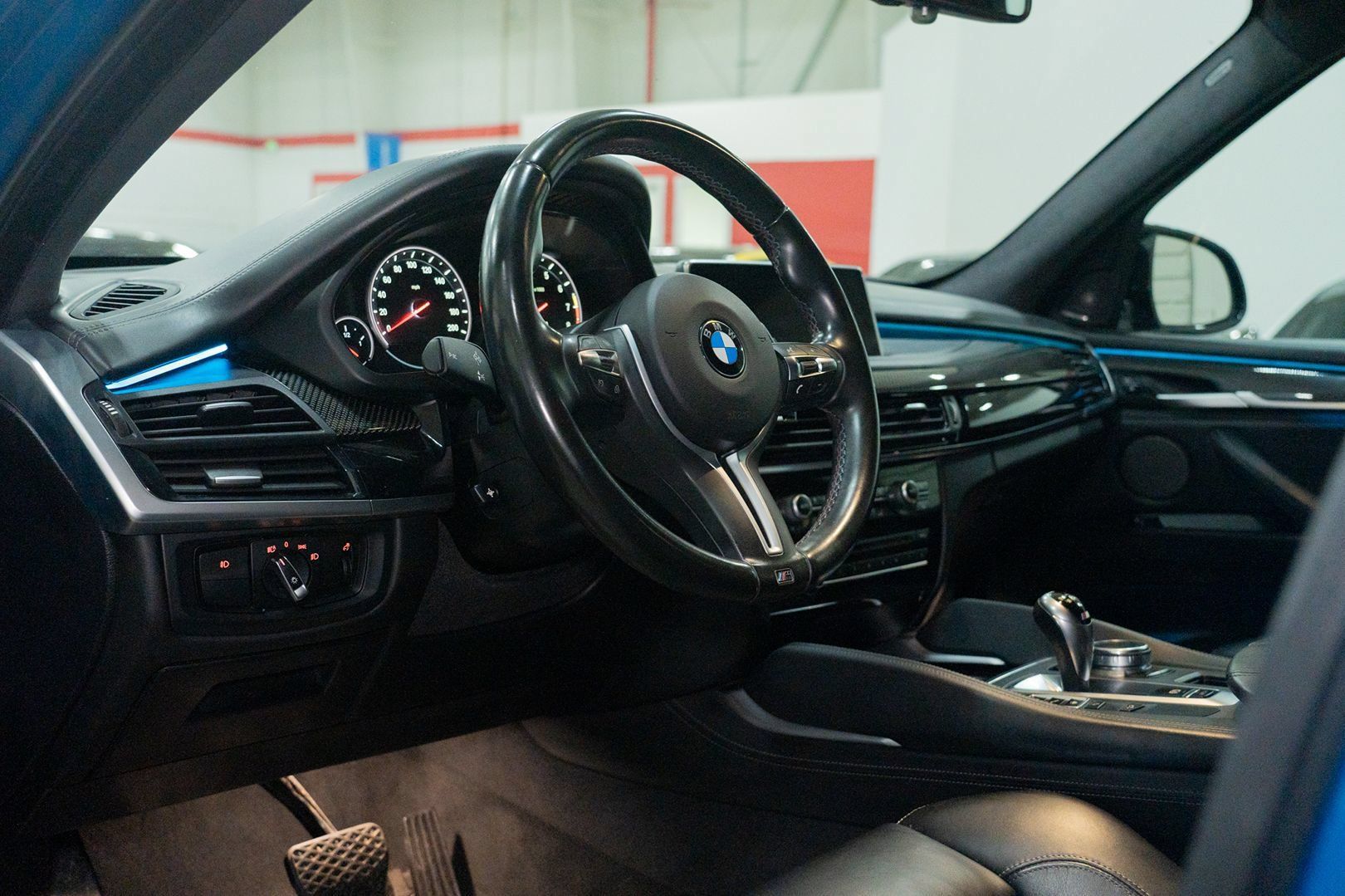 Used 2018 BMW X5 M AWD/4WD image 18