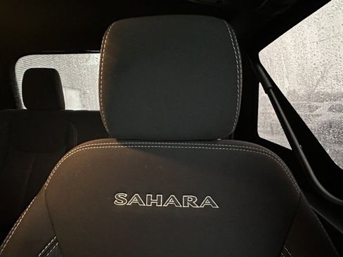 Used 2017 Jeep Wrangler Sahara w/ Dual Top Group image 22