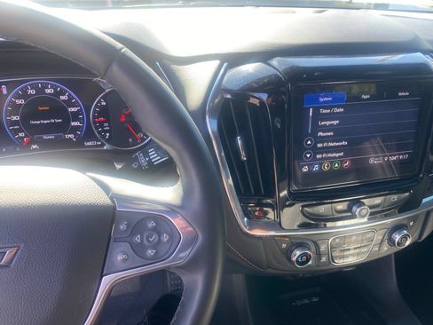 Used 2023 Chevrolet Traverse Premier w/ Redline Edition AWD/4WD image 13