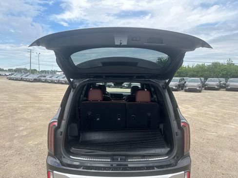 Used 2023 Kia Telluride SX Prestige AWD/4WD image 9