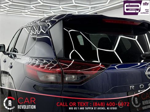 Used 2024 Nissan Rogue SV image 60