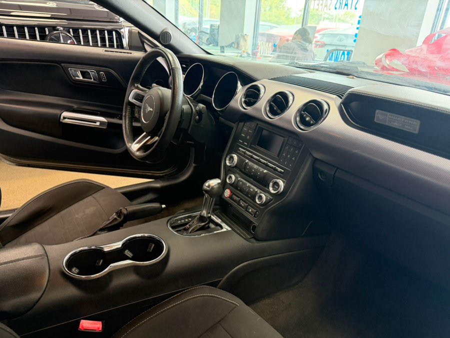 Used 2017 Ford Mustang Coupe RWD image 32