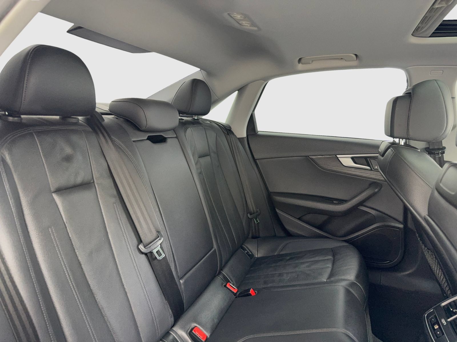 Used 2019 Audi A4 2.0T Premium FWD image 44