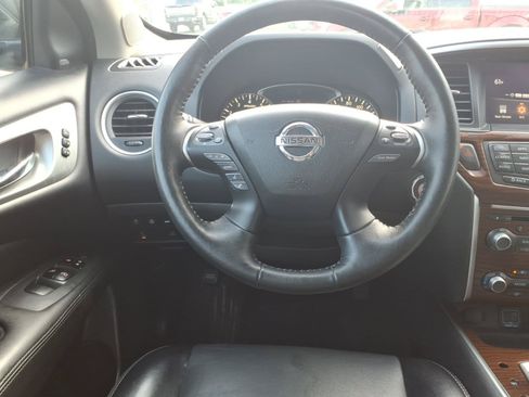 Used 2020 Nissan Pathfinder Platinum AWD/4WD image 5