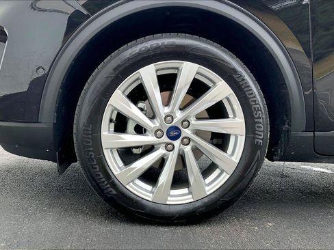 Used 2021 Ford Escape Titanium w/ Titanium Elite Package AWD/4WD image 9
