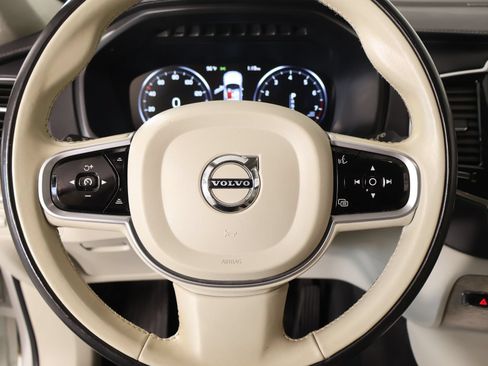Used 2021 Volvo XC90 T6 Inscription w/ Lounge Package AWD/4WD image 3