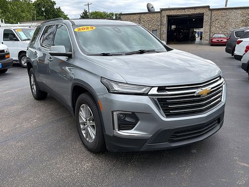 Used 2023 Chevrolet Traverse LT AWD/4WD image 1