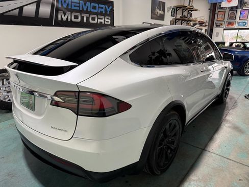 Used 2020 Tesla Model X Long Range image 6