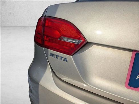 Used 2013 Volkswagen Jetta SE image 11