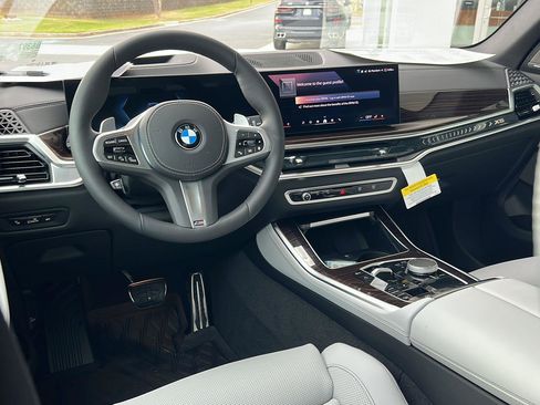 New 2026 BMW X5 xDrive40i w/ M Sport Package AWD/4WD image 18