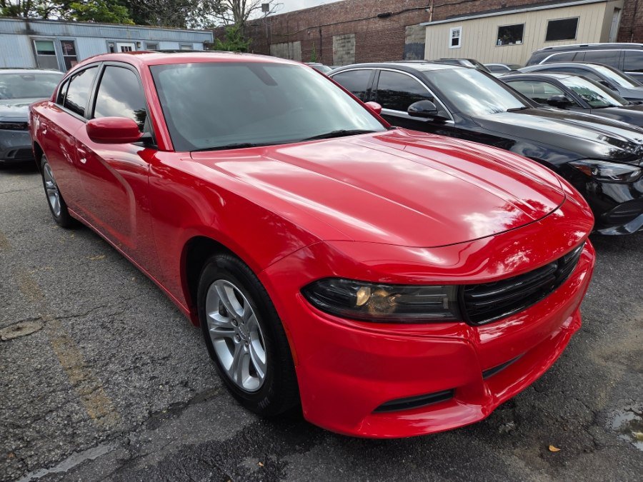 Used 2022 Dodge Charger SXT w/ Leather Interior Group RWD image 6