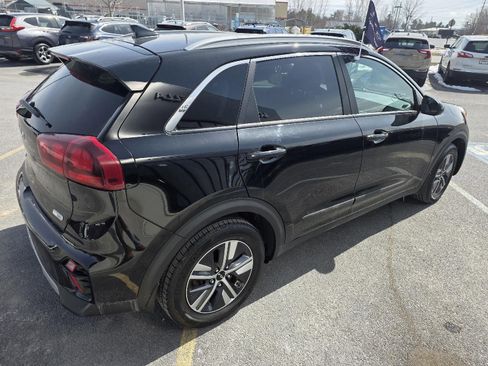 Certified 2022 Kia Niro LXS image 5