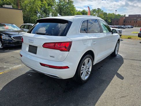 Used 2018 Audi Q5 2.0T Premium Plus w/ Premium Plus Package AWD/4WD image 3