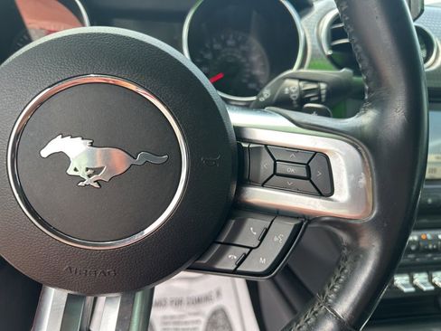 Used 2018 Ford Mustang GT Premium w/ GT Performance Package RWD image 17