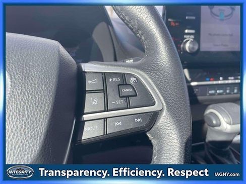 Certified 2021 Toyota Sienna XLE image 24