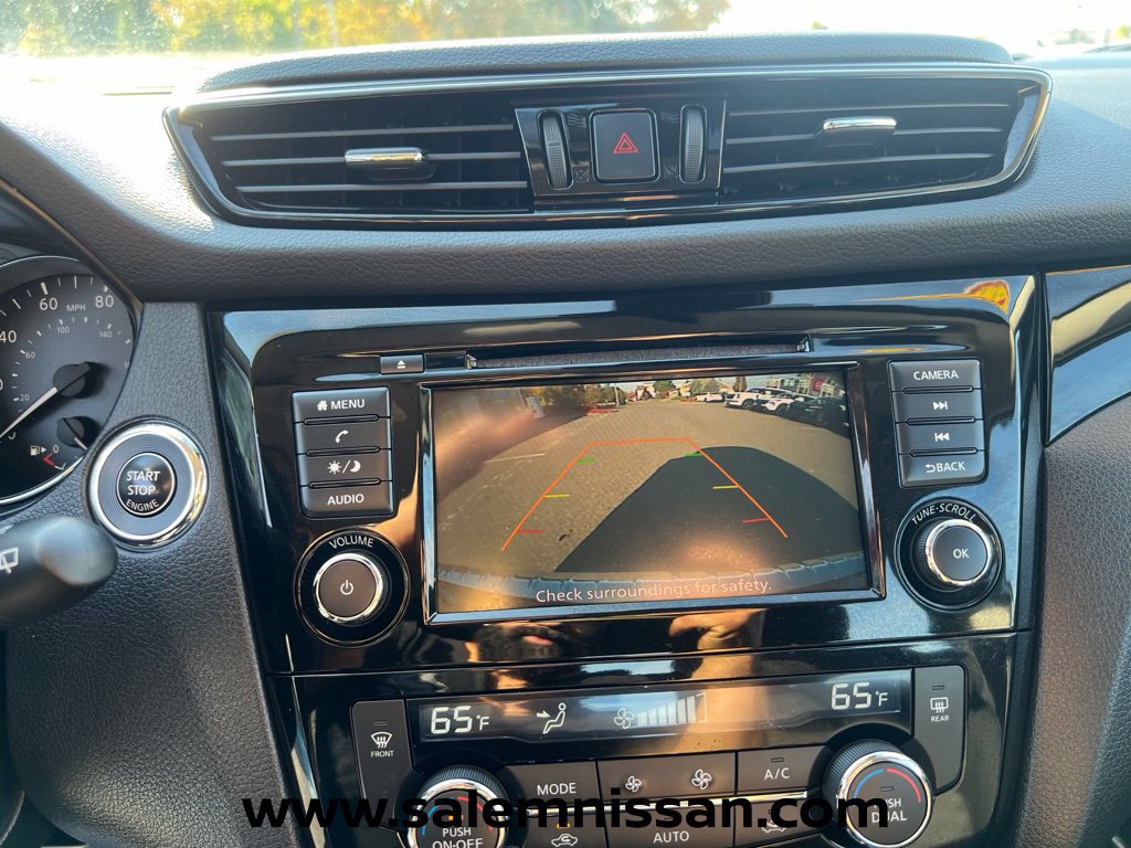 Used 2021 Nissan Rogue Sport SV AWD/4WD image 12