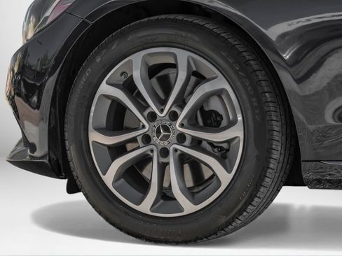 Used 2018 Mercedes-Benz C 300 Sedan image 69