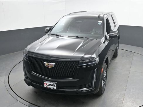 Used 2022 Cadillac Escalade Sport w/ Touring Package image 39