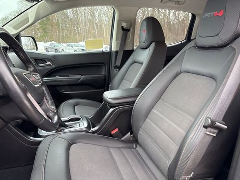 Used 2022 GMC Canyon AT4 image 34