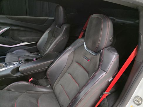 Used 2021 Chevrolet Camaro ZL1 RWD image 24