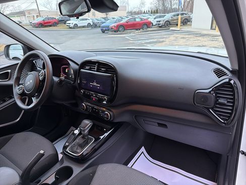 Certified 2023 Kia Soul S image 15