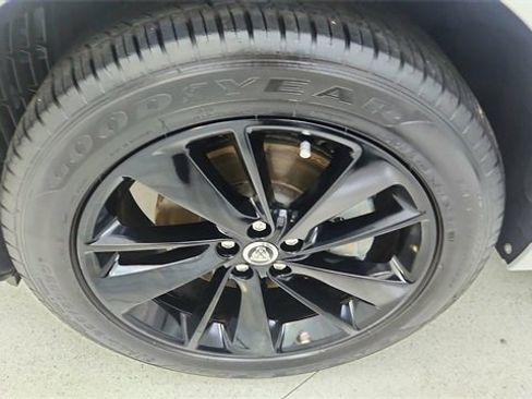 Used 2025 Jaguar F-PACE R-Dynamic S image 59