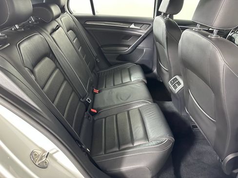 Used 2018 Volkswagen Golf R 4-Door AWD/4WD image 27