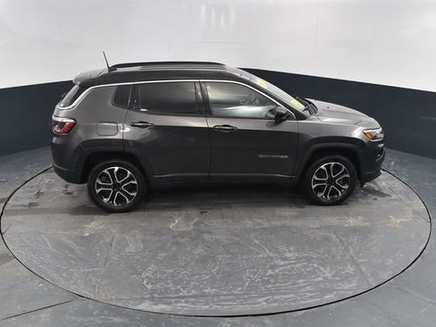 Used 2022 Jeep Compass Limited image 41