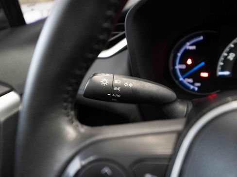 Used 2023 Toyota RAV4 SE image 13