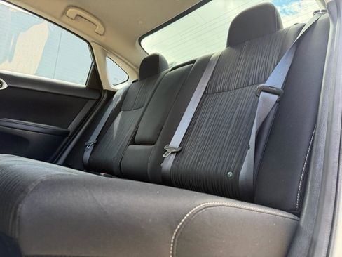 Used 2017 Nissan Sentra SV image 9