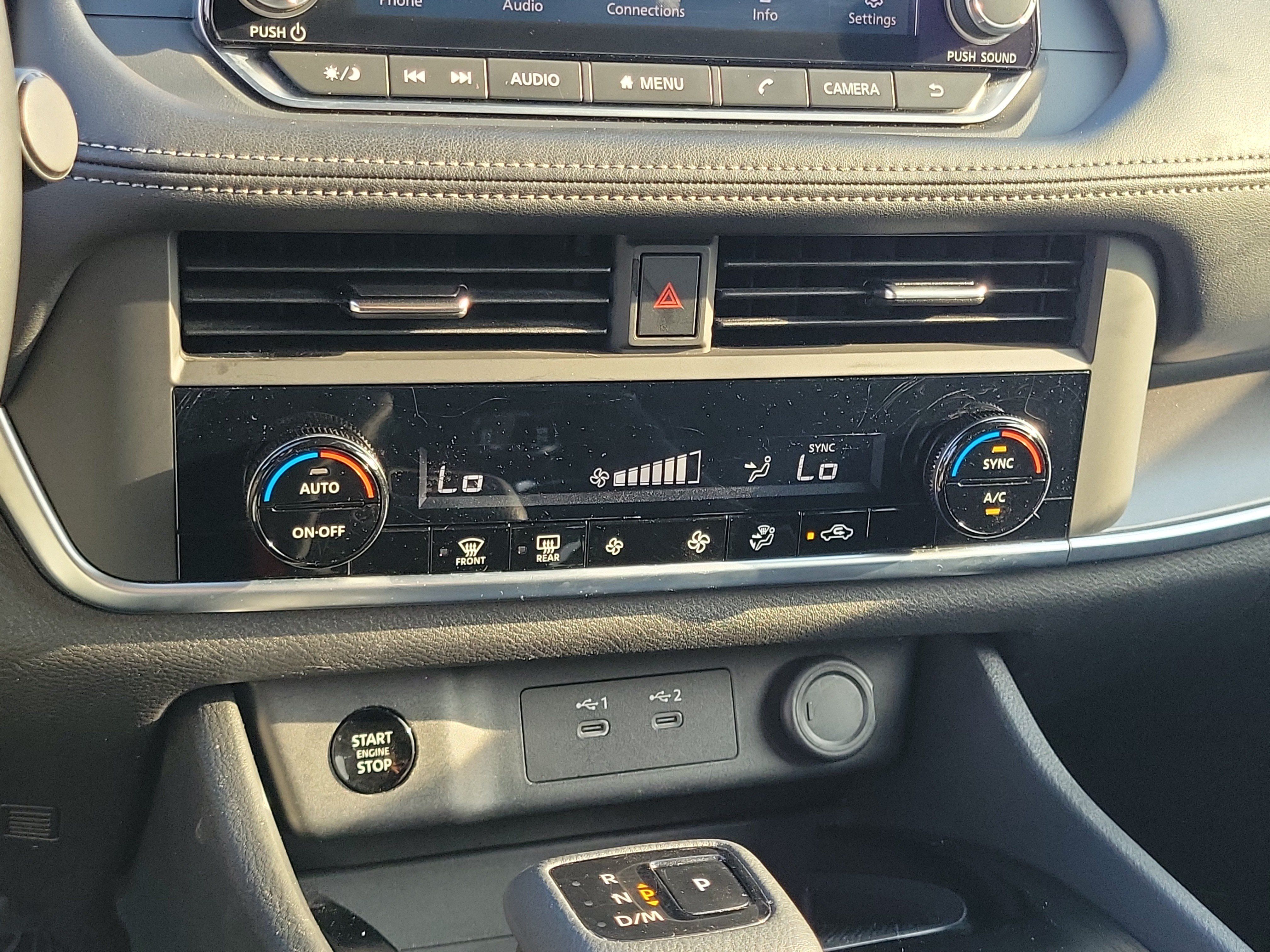 Used 2025 Nissan Rogue SV AWD/4WD image 27