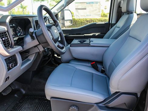 Used 2024 Ford F350 XL w/ 360-Degree Camera Package image 18